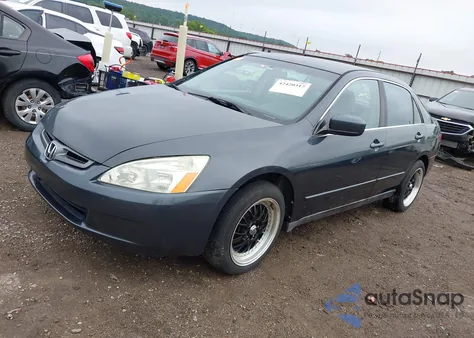 2004 Honda Accord 2.4 Lx z USA, uszkodzony, nr VIN 1HGCM563X4A109373